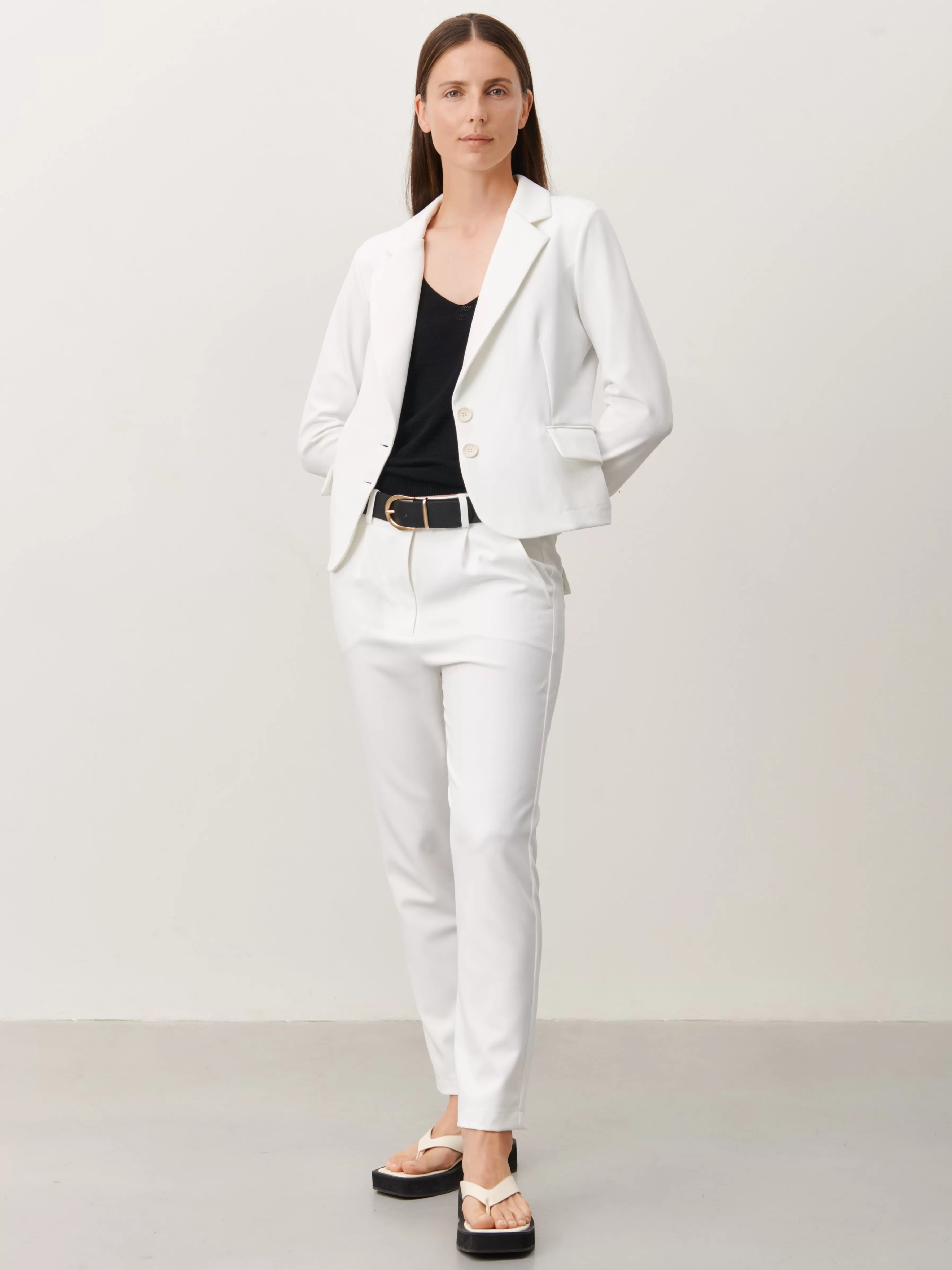 Blazers>Jane Lushka Atina Blazer | White