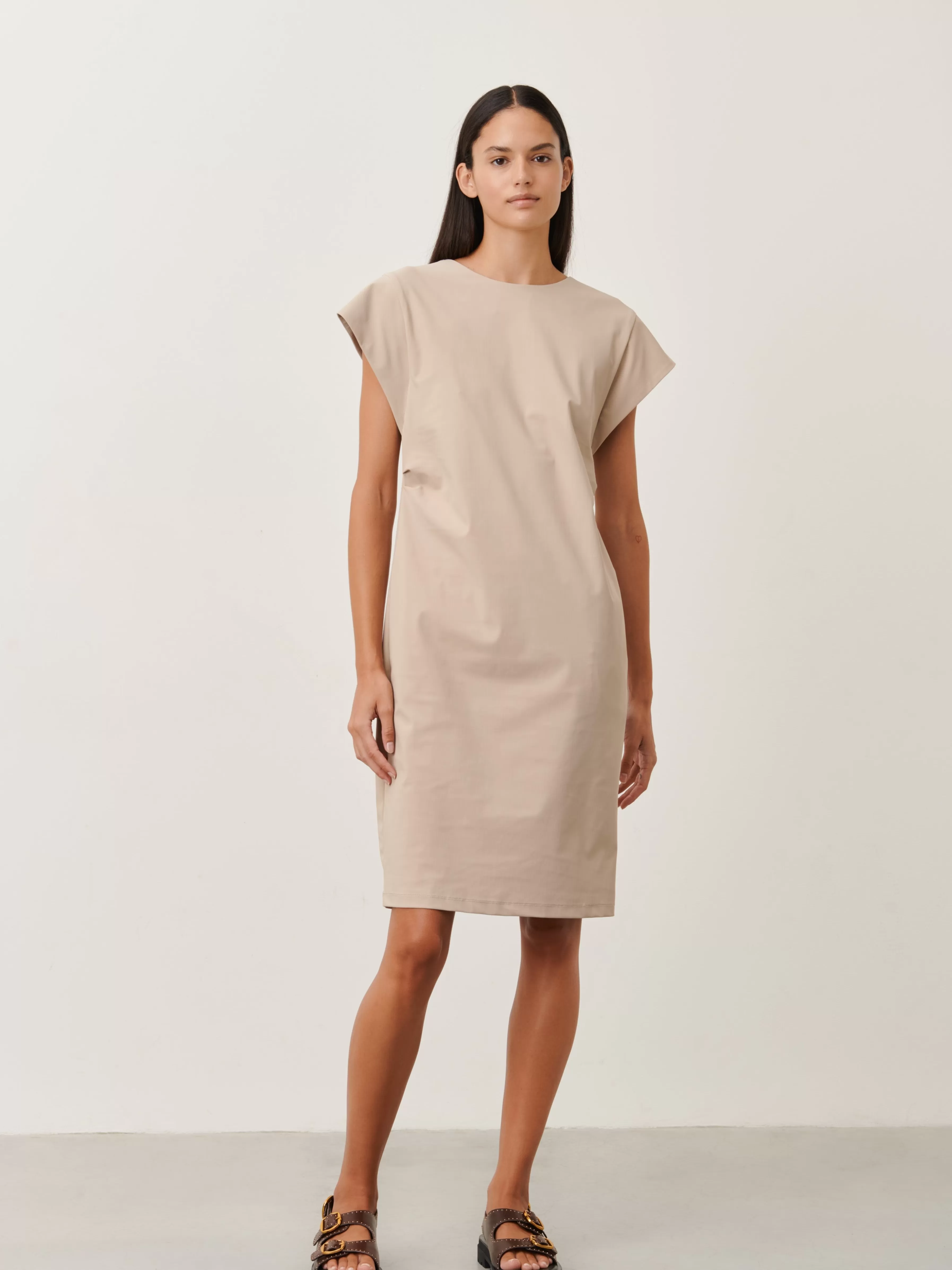 Jurken>Jane Lushka Domina Dress Technical Jersey | Sand